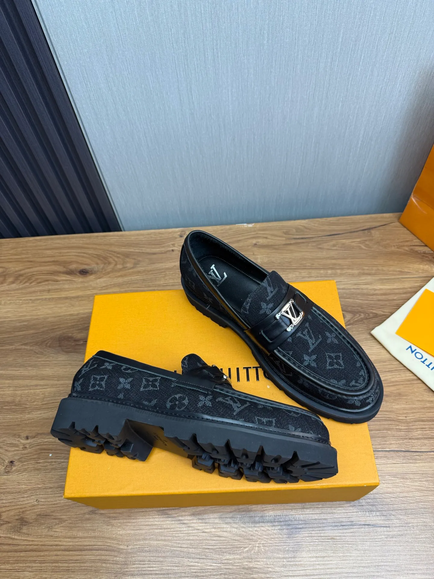 Factory 680💰 LV. Men's business casual leather shoes, all made of imported original brand leather, just to create a more comfortable wearing experience, original non-slip and wear-resistant outsole ✔️16-45 (38.45 non-returnable)